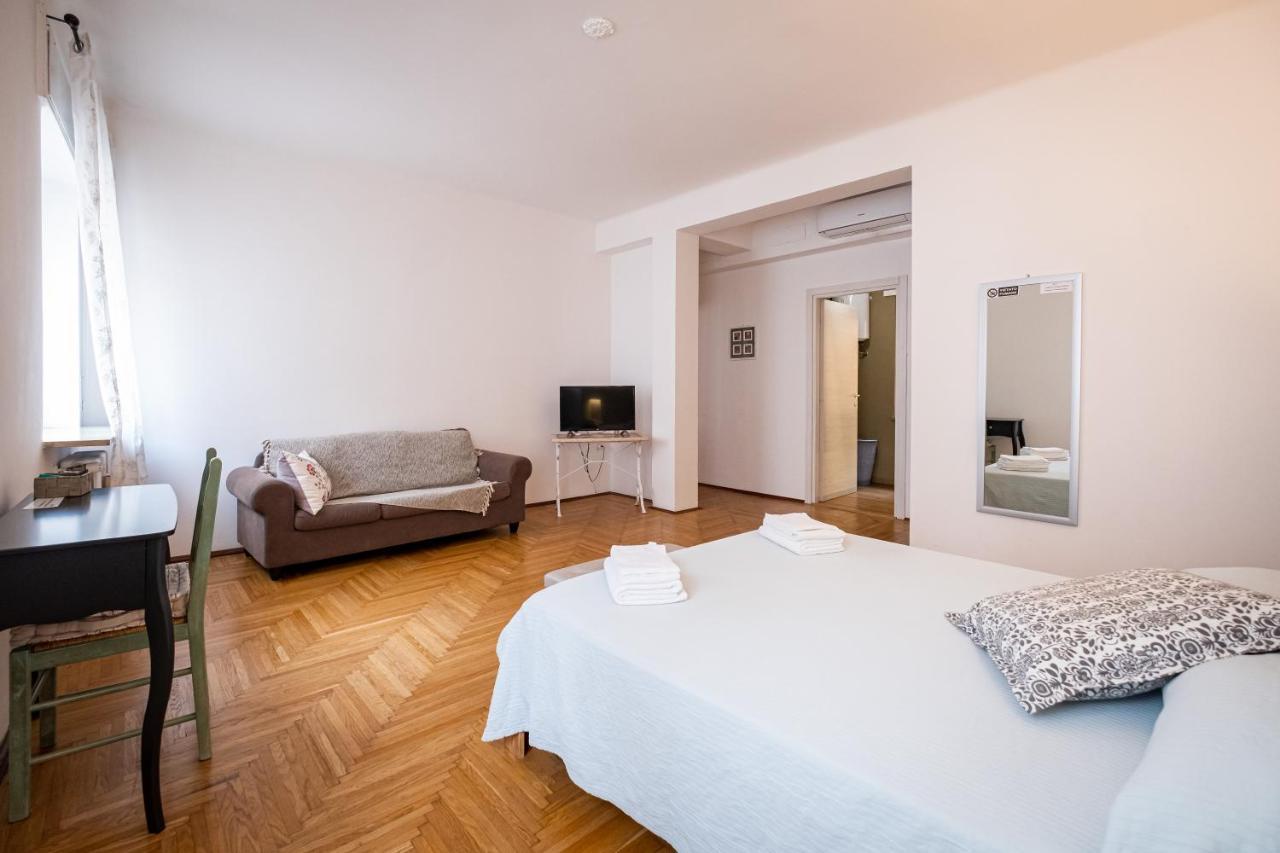 Il Salotto Del Conte Bed & Breakfast Verona Bagian luar foto